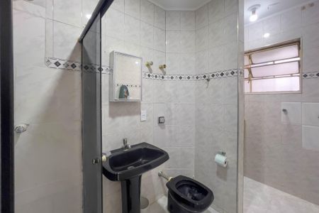 Banheiro de apartamento à venda com 1 quarto, 56m² em Cambuci, São Paulo