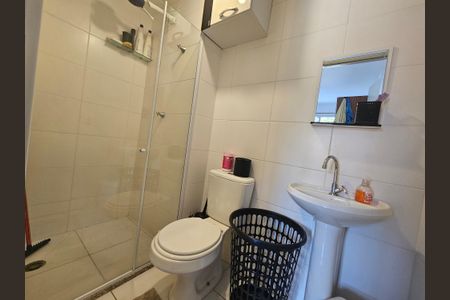 Banheiro da Suíte de apartamento para alugar com 1 quarto, 28m² em Vila das Belezas, São Paulo