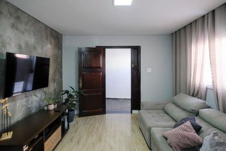 Casa à venda com 186m², 3 quartos e 2 vagasSala