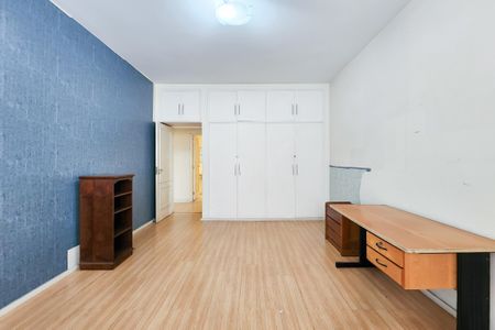 Apartamento à venda com 543m², 4 quartos e 2 vagas Apartamento à venda com 543m², 4 quartos e 2 vagasQuarto 2