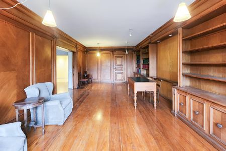 Apartamento à venda com 543m², 4 quartos e 2 vagas Apartamento à venda com 543m², 4 quartos e 2 vagasEscritório