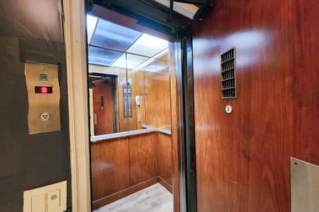 Apartamento à venda com 543m², 4 quartos e 2 vagas Apartamento à venda com 543m², 4 quartos e 2 vagasElevador