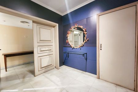 Apartamento à venda com 543m², 4 quartos e 2 vagas Apartamento à venda com 543m², 4 quartos e 2 vagasHall de entrada