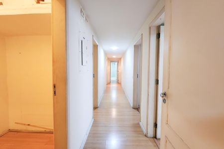 Apartamento à venda com 543m², 4 quartos e 2 vagas Apartamento à venda com 543m², 4 quartos e 2 vagasCorredor