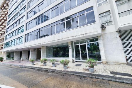 Apartamento à venda com 543m², 4 quartos e 2 vagas Apartamento à venda com 543m², 4 quartos e 2 vagasFachada