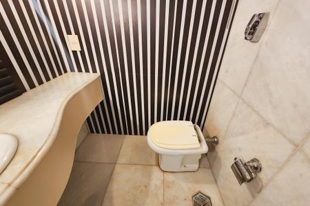 Apartamento à venda com 543m², 4 quartos e 2 vagas Apartamento à venda com 543m², 4 quartos e 2 vagasLavabo