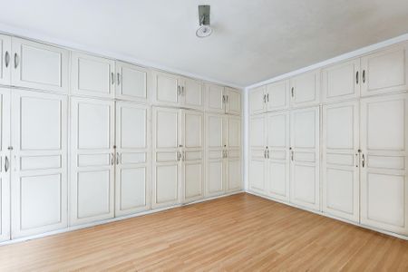 Apartamento à venda com 543m², 4 quartos e 2 vagas Apartamento à venda com 543m², 4 quartos e 2 vagasSuite 2