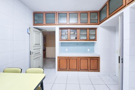 Apartamento à venda com 543m², 4 quartos e 2 vagas Apartamento à venda com 543m², 4 quartos e 2 vagasCozinha