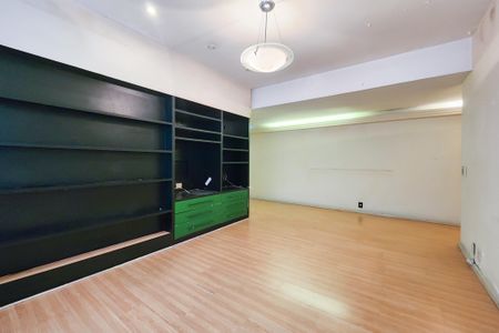 Apartamento à venda com 543m², 4 quartos e 2 vagas Apartamento à venda com 543m², 4 quartos e 2 vagasSala íntima