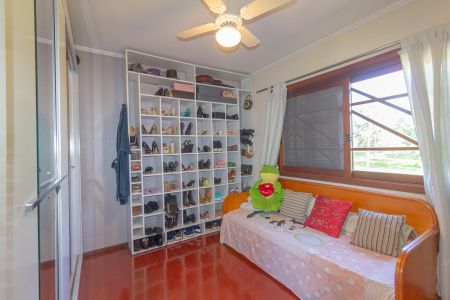 Casa à venda com 310m², 4 quartos e 4 vagas Casa à venda com 310m², 4 quartos e 4 vagasQuarto 3