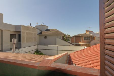 Casa à venda com 310m², 4 quartos e 4 vagas Casa à venda com 310m², 4 quartos e 4 vagasVista do Quarto 4