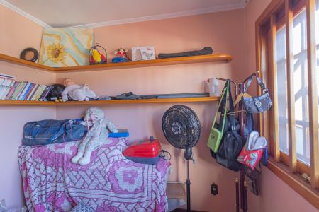 Casa à venda com 310m², 4 quartos e 4 vagas Casa à venda com 310m², 4 quartos e 4 vagasCloset do Quarto 4