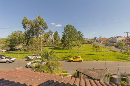 Casa à venda com 310m², 4 quartos e 4 vagas Casa à venda com 310m², 4 quartos e 4 vagasVista do Quarto 2