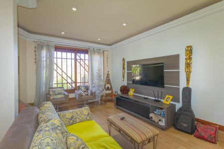 Casa à venda com 310m², 4 quartos e 4 vagas Casa à venda com 310m², 4 quartos e 4 vagasSala