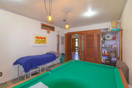 Casa à venda com 310m², 4 quartos e 4 vagas Casa à venda com 310m², 4 quartos e 4 vagasSala de Jogos