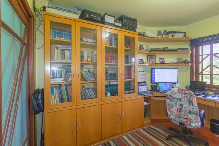 Casa à venda com 310m², 4 quartos e 4 vagas Casa à venda com 310m², 4 quartos e 4 vagasQuarto 2