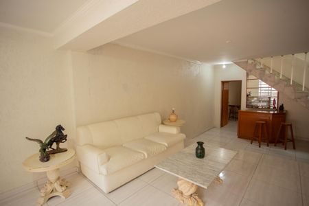 Sala de casa para alugar com 3 quartos, 300m² em Jardim Picolo, São Paulo