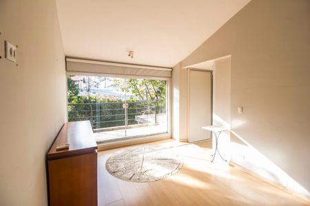 Casa de condomínio à venda com 380m², 4 quartos e 4 vagasSuíte 2