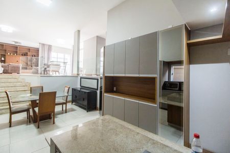 Casa de condomínio à venda com 380m², 4 quartos e 4 vagasCozinha