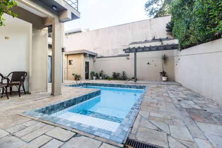 Casa de condomínio à venda com 380m², 4 quartos e 4 vagasPiscina
