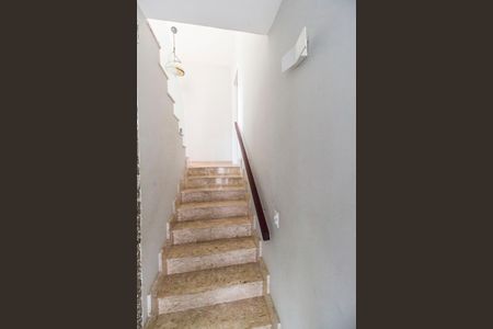 Casa de condomínio à venda com 380m², 4 quartos e 4 vagasCorredor