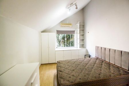 Casa de condomínio à venda com 380m², 4 quartos e 4 vagasSuíte 1