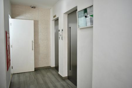 Apartamento à venda com 79m², 2 quartos e 1 vaga Apartamento à venda com 79m², 2 quartos e 1 vagaHall de entrada