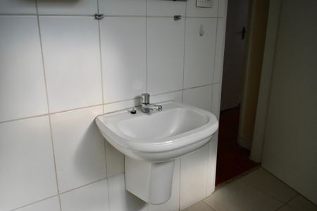 Apartamento à venda com 79m², 2 quartos e 1 vaga Apartamento à venda com 79m², 2 quartos e 1 vagaBanheiro Social
