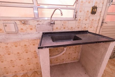 Cozinha de casa para alugar com 1 quarto, 30m² em Parque dos Bancarios, São Paulo