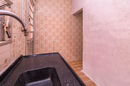 Cozinha de casa para alugar com 1 quarto, 30m² em Parque dos Bancarios, São Paulo