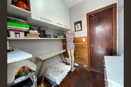Casa à venda com 126m², 4 quartos e 3 vagas Casa à venda com 126m², 4 quartos e 3 vagasQuarto 4