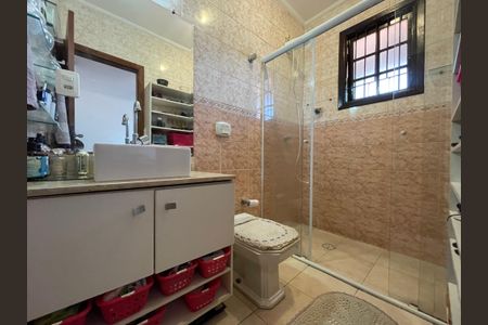 Casa à venda com 126m², 4 quartos e 3 vagas Casa à venda com 126m², 4 quartos e 3 vagasBanheiro 1