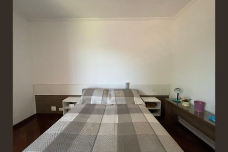 Casa à venda com 126m², 4 quartos e 3 vagas Casa à venda com 126m², 4 quartos e 3 vagasQuarto 1