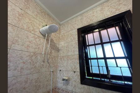 Casa à venda com 126m², 4 quartos e 3 vagas Casa à venda com 126m², 4 quartos e 3 vagasBanheiro 1