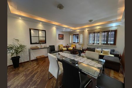 Sala de casa para alugar com 4 quartos, 126m² em Jardim Pinheiros, São Paulo