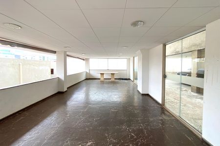 Apartamento à venda com 166m², 3 quartos e 2 vagas Apartamento à venda com 166m², 3 quartos e 2 vagasÁrea comum - Salão de festas