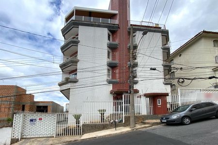 Apartamento à venda com 166m², 3 quartos e 2 vagas Apartamento à venda com 166m², 3 quartos e 2 vagasFachada