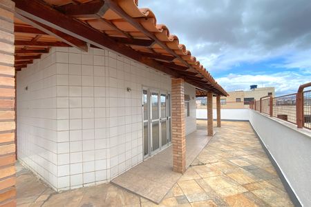 Apartamento à venda com 166m², 3 quartos e 2 vagas Apartamento à venda com 166m², 3 quartos e 2 vagasVaranda Sala de Estar