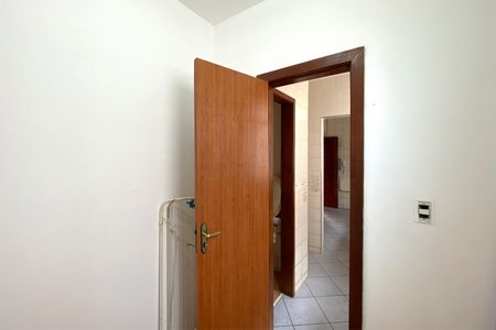 Apartamento à venda com 166m², 3 quartos e 2 vagas Apartamento à venda com 166m², 3 quartos e 2 vagasQuarto de Serviço