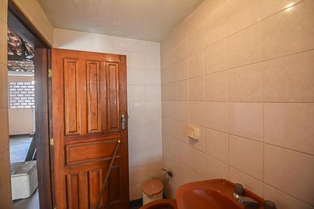 Casa à venda com 280m², 2 quartos e 5 vagas Casa à venda com 280m², 2 quartos e 5 vagasBanheiro de Serviço