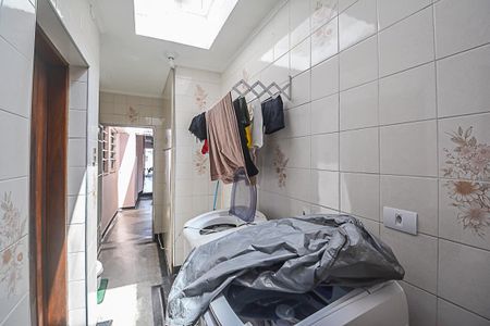 Casa à venda com 280m², 2 quartos e 5 vagas Casa à venda com 280m², 2 quartos e 5 vagasÁrea de Serviço