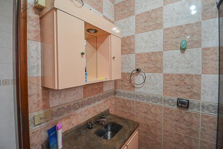 Casa à venda com 280m², 2 quartos e 5 vagas Casa à venda com 280m², 2 quartos e 5 vagasBanheiro Social