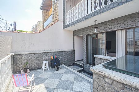 Casa à venda com 280m², 2 quartos e 5 vagas Casa à venda com 280m², 2 quartos e 5 vagasQuintal