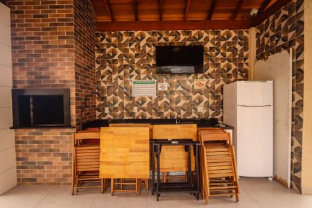 Apartamento para alugar com 55m², 2 quartos e 1 vaga Apartamento para alugar com 55m², 2 quartos e 1 vagaÁrea comum - Churrasqueira