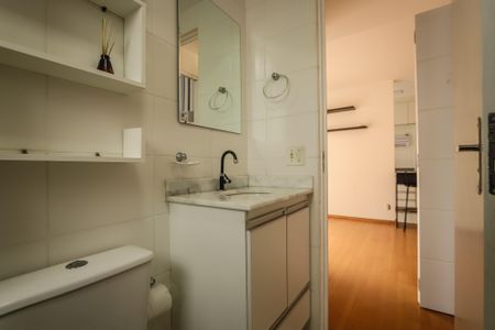 Apartamento para alugar com 55m², 2 quartos e 1 vaga Apartamento para alugar com 55m², 2 quartos e 1 vagaBanheiro 2
