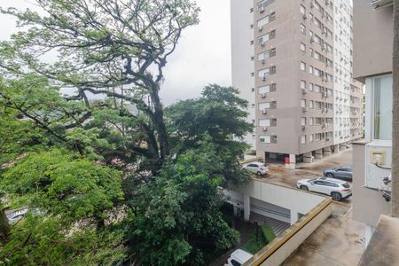 Vista Sala de apartamento à venda com 2 quartos, 63m² em Teresópolis, Porto Alegre