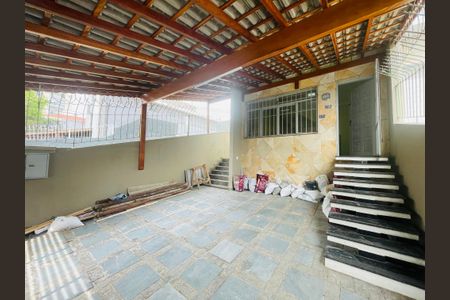 Casa à venda com 109m², 3 quartos e 2 vagas Casa à venda com 109m², 3 quartos e 2 vagasGaragem