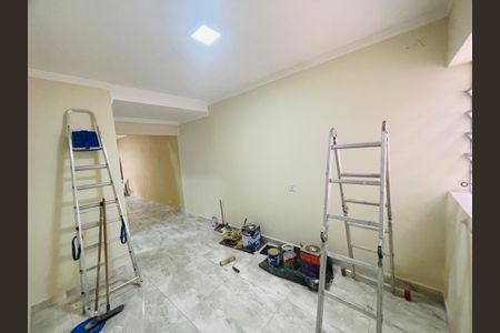 Casa à venda com 109m², 3 quartos e 2 vagas Casa à venda com 109m², 3 quartos e 2 vagasCozinha