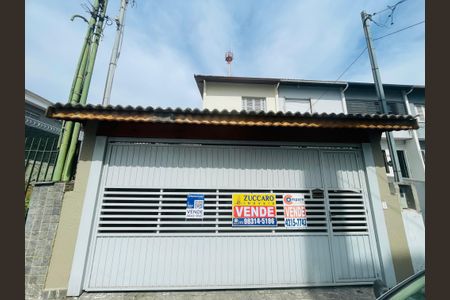 Casa à venda com 109m², 3 quartos e 2 vagas Casa à venda com 109m², 3 quartos e 2 vagasPlaca