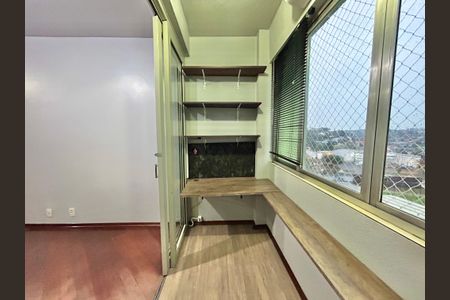 Apartamento à venda com 168m², 3 quartos e sem vaga Apartamento à venda com 168m², 3 quartos e sem vagaVaranda